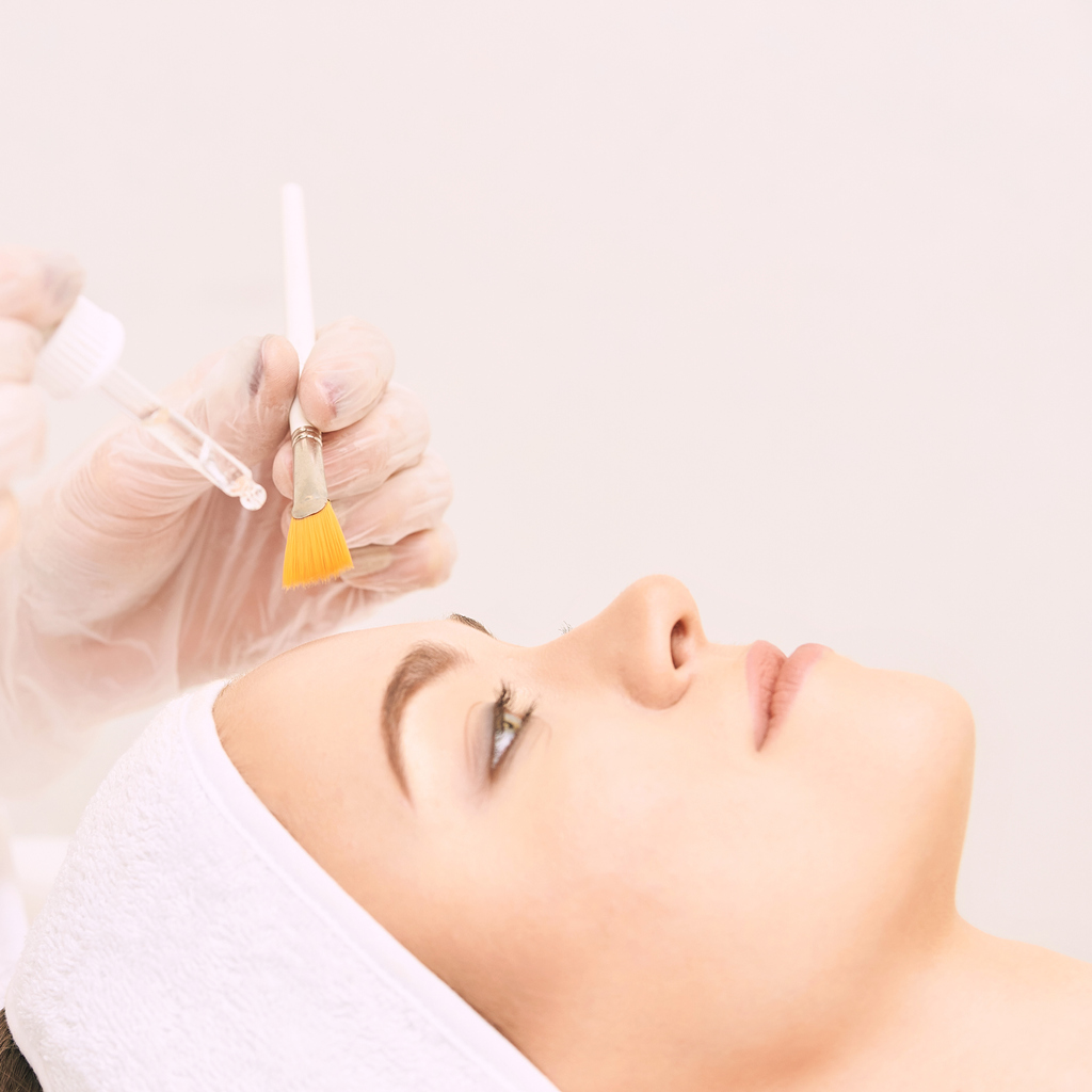 Deuxième étape : <br>Le peeling Deuxième étape : <br>Le peeling